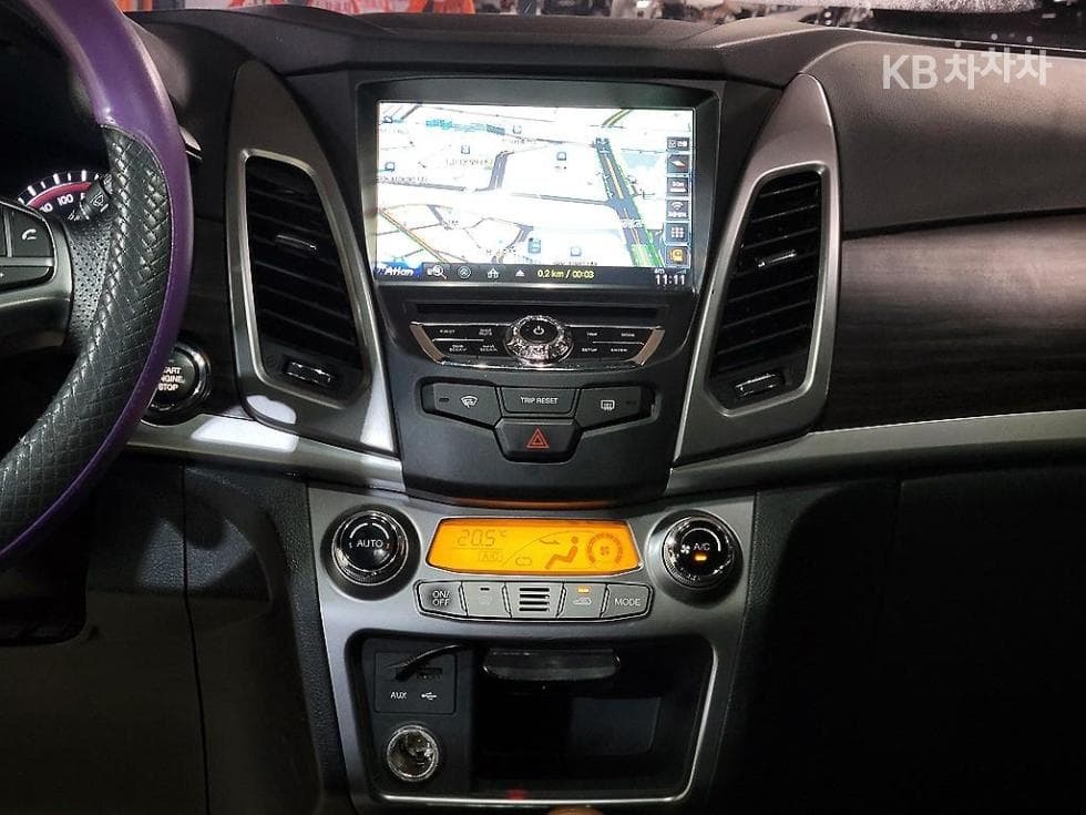 КейДжи Мобилити Нов코란도 C2.2 Extreme 2WD - 11