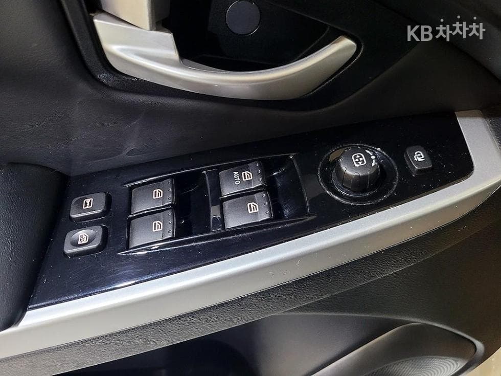 КейДжи Мобилити Нов코란도 C2.2 Extreme 2WD - 13