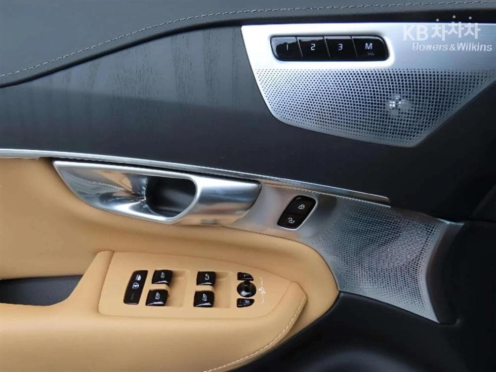 Volvo All New XC90B6 Ultimate Bright - 17