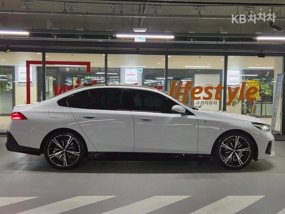 BMW Нов5 Серия(G60)530e M Sport - 3
