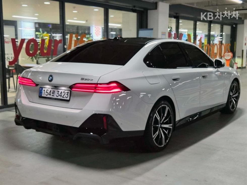 BMW Нов5 Серия(G60)530e M Sport - 4