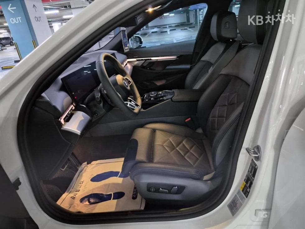 BMW Нов5 Серия(G60)530e M Sport - 6