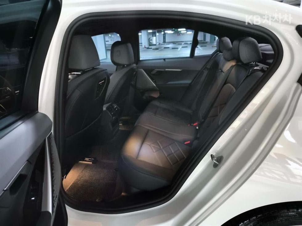 BMW Нов5 Серия(G60)530e M Sport - 7