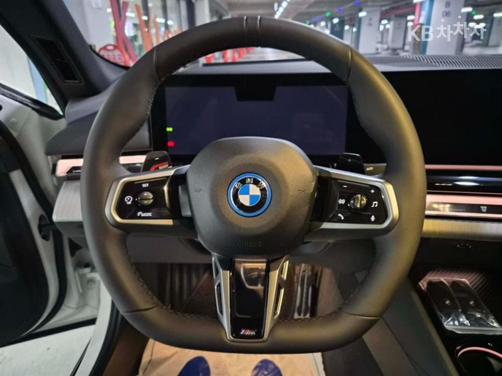 BMW Нов5 Серия(G60)530e M Sport - 8