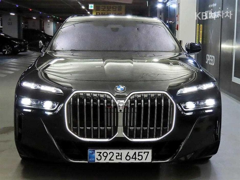 BMW 7시리즈(G70) 740i xDrive M Sport - Image 1