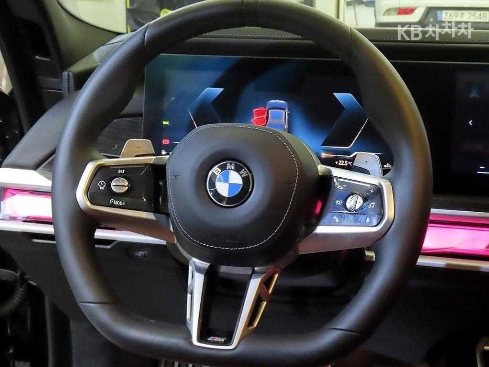 BMW 7시리즈(G70)740i xDrive M Sport - 8