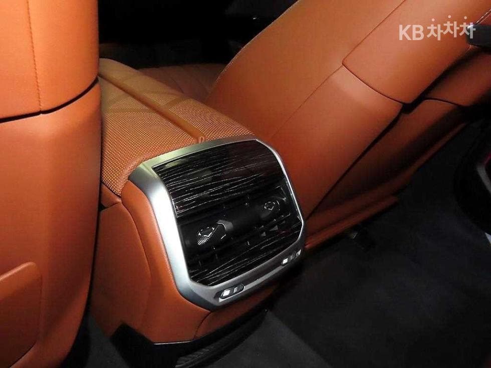 BMW 7시리즈(G70)740i xDrive M Sport - 14