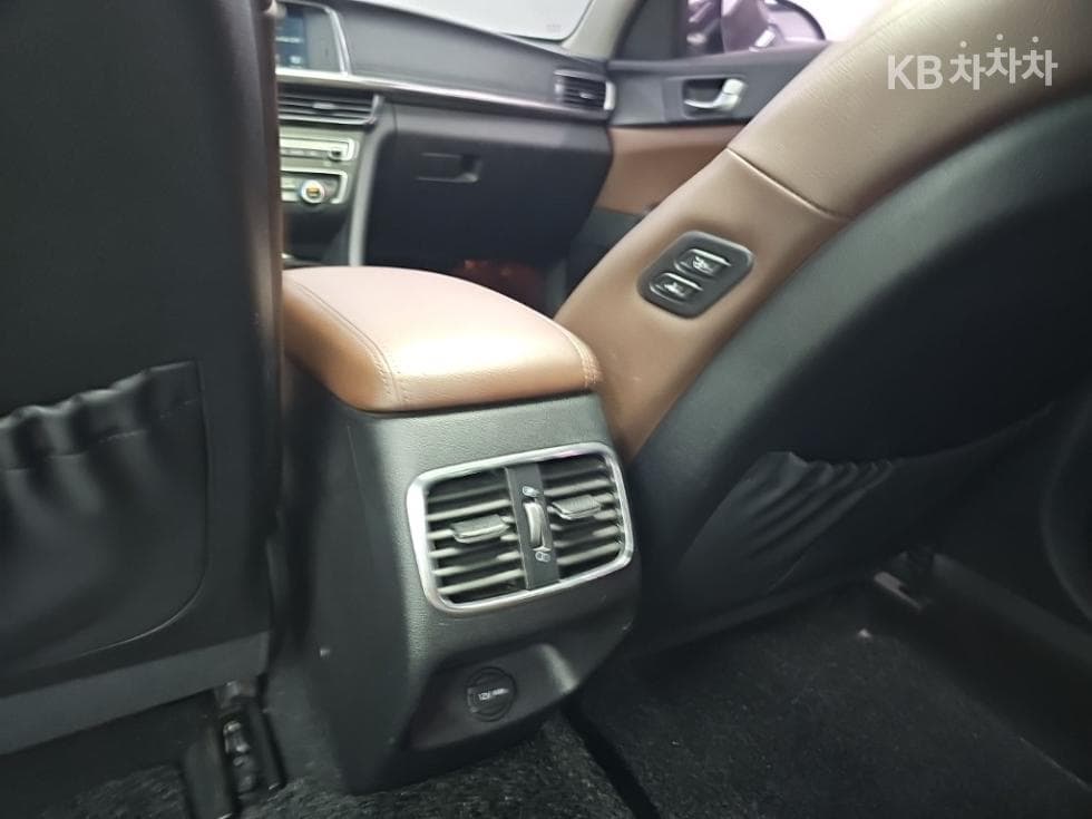 Киа K5 Второ поколение1.7 Дизел SX Noblesse Специал (специален признак/издание) - 13
