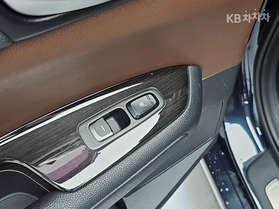 Киа K5 Второ поколение1.7 Дизел SX Noblesse Специал (специален признак/издание) - 14