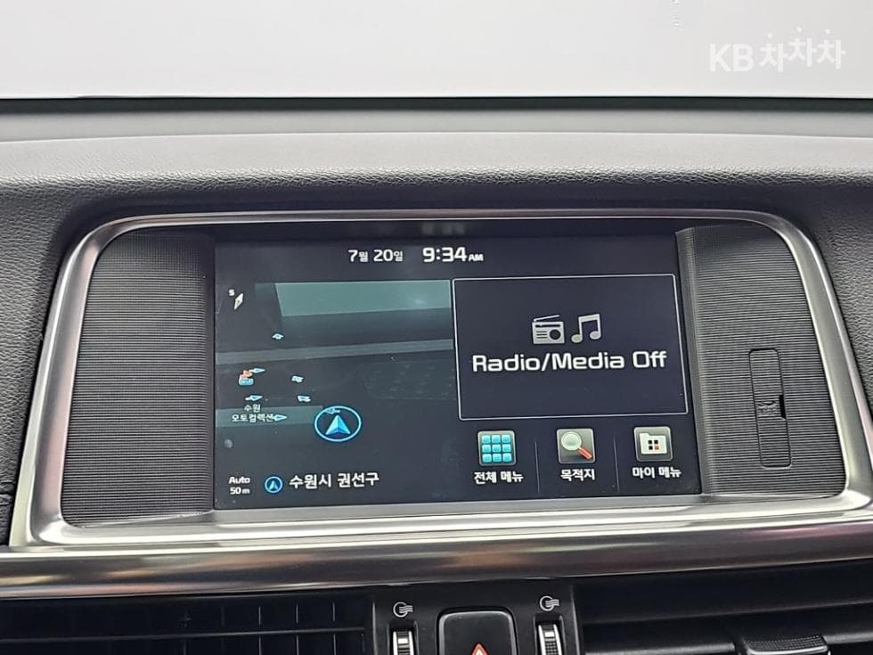 Киа K5 Второ поколение1.7 Дизел SX Noblesse Специал (специален признак/издание) - 16