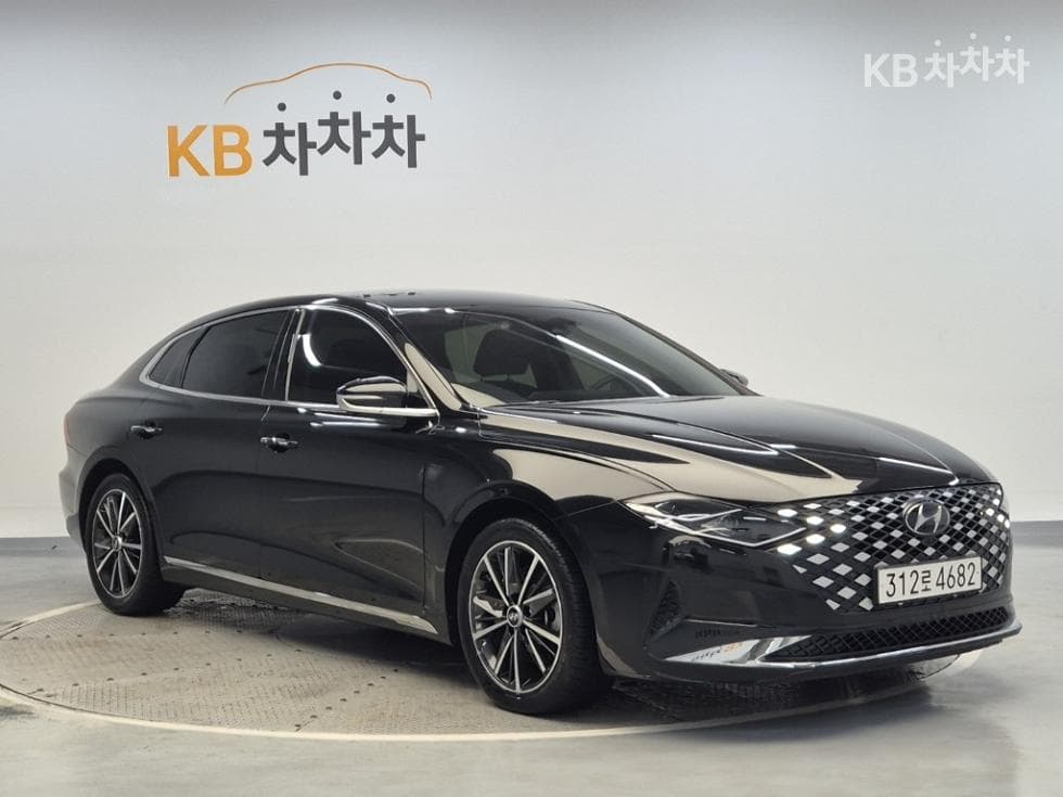 Hyundai The New (facelift) Grandeur (Azera)2.5 Le Blanc - 4