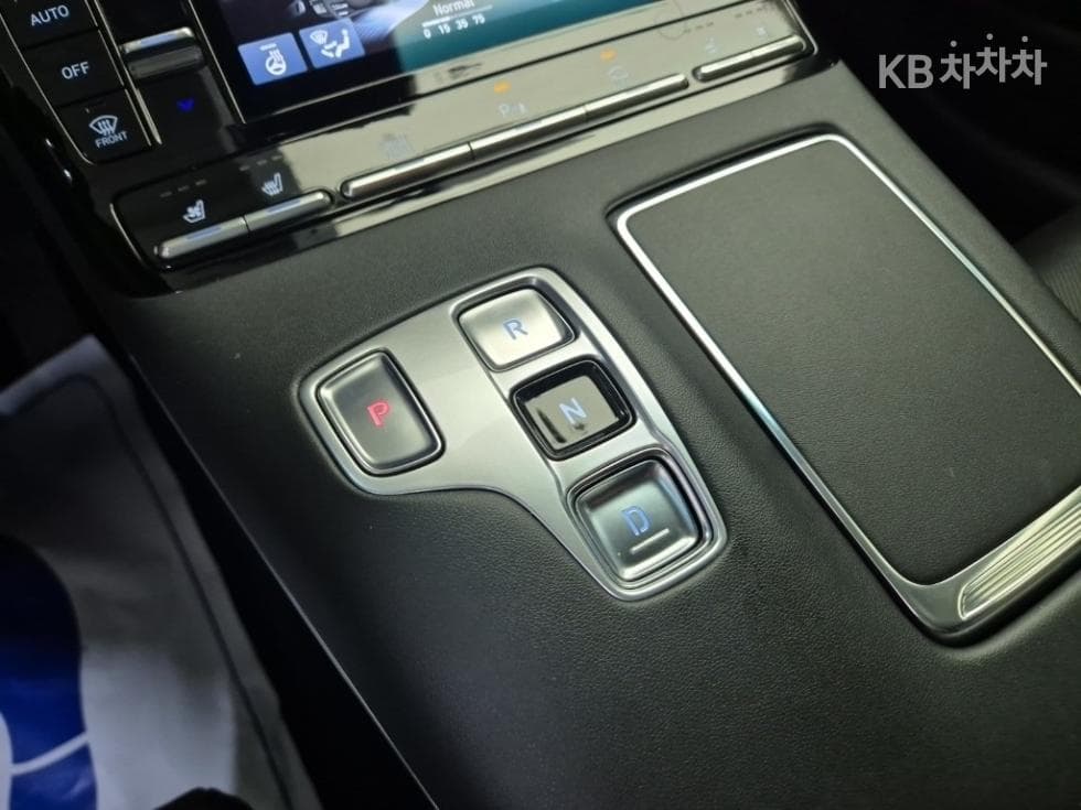 Hyundai The New (facelift) Grandeur (Azera)2.5 Le Blanc - 8