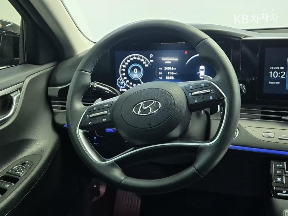 Hyundai The New (facelift) Grandeur (Azera)2.5 Le Blanc - 9