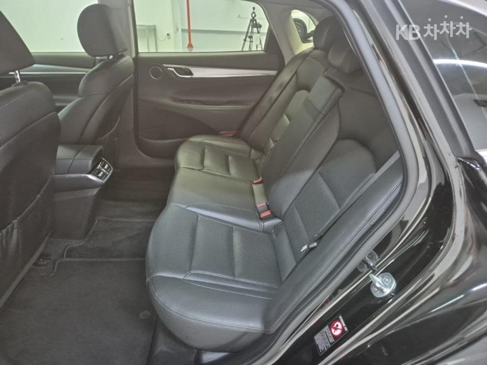 Hyundai The New (facelift) Grandeur (Azera)2.5 Le Blanc - 12