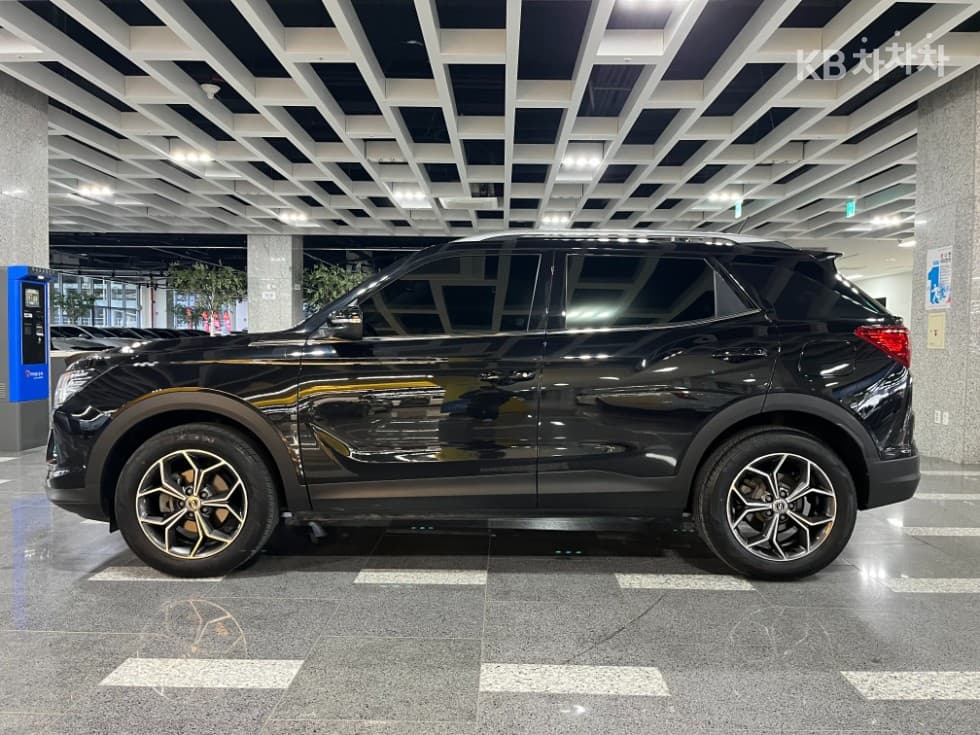 KG Mobility 뷰티플 코란도1.5 GDi Turbo 2WD C5 Plus - 4