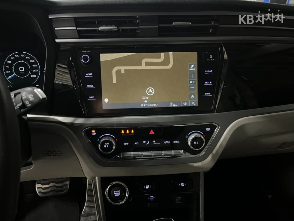 KG Mobility 뷰티플 코란도1.5 GDi Turbo 2WD C5 Plus - 19