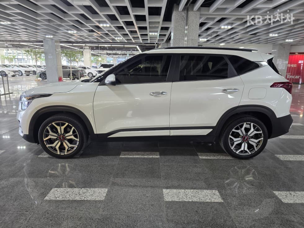 Киа Seltos1.6 Бензин Турбо 2WD Signature - 6