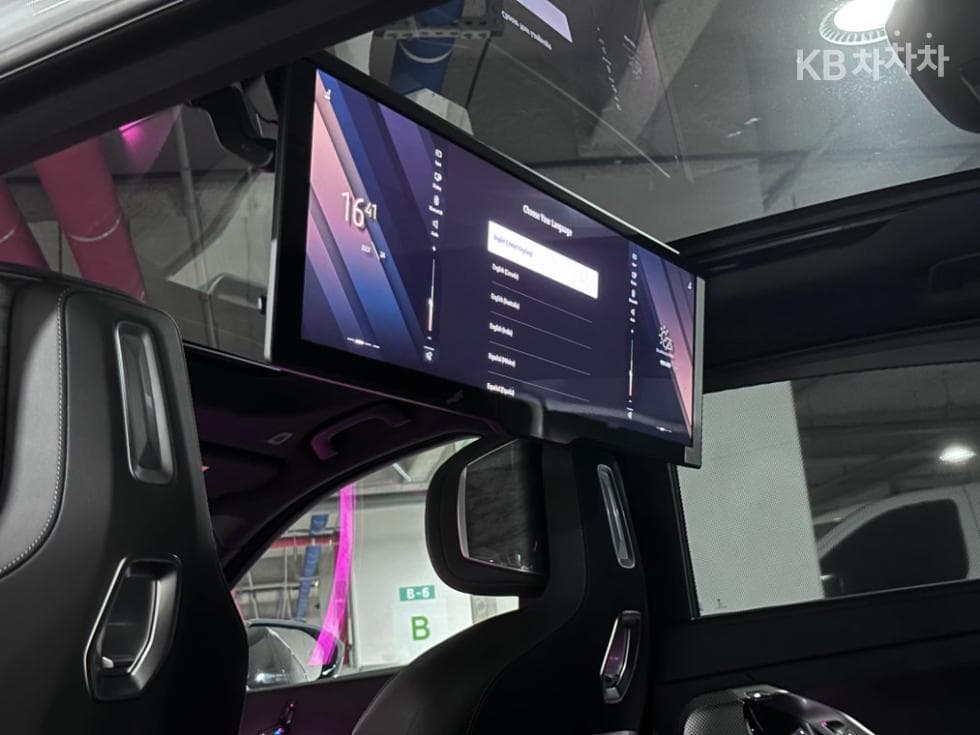 BMW i7eDrive 50 M Sport - 16
