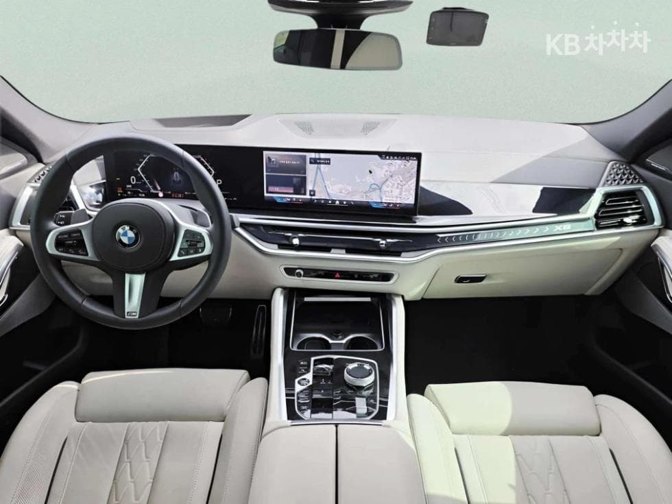 BMW X6(G06)xDrive 40i M Sport Package - 7