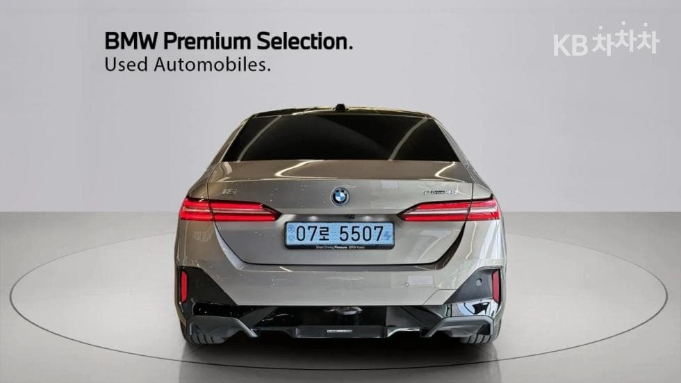 BMW i5eDrive 40 M Sport - 4
