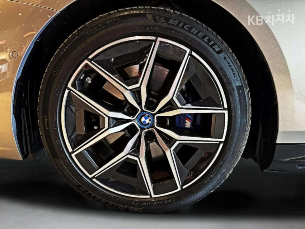 BMW i5eDrive 40 M Sport - 5
