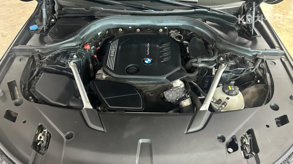 BMW New5 Series(G60)520i M Sport - 6