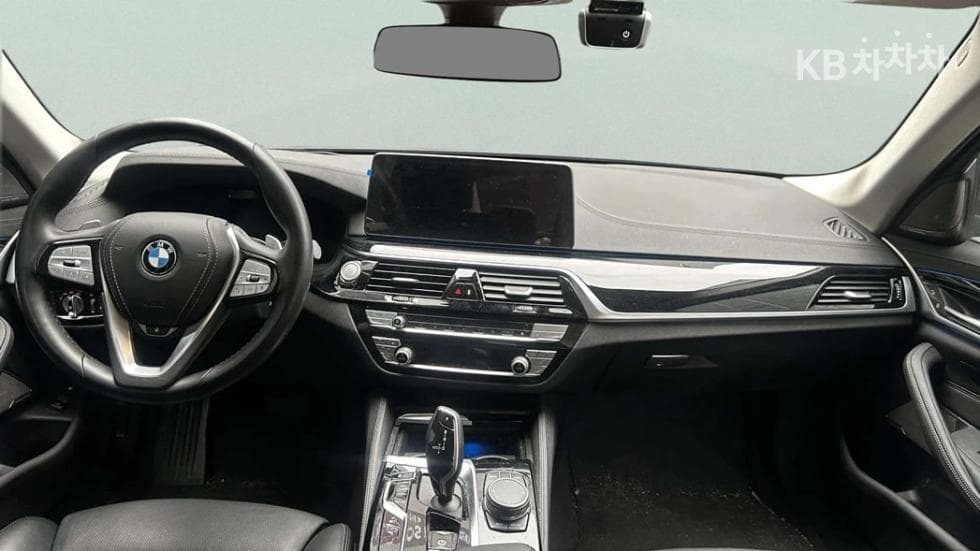 BMW 올Нов5 Серия (G30)530e Luxury Line - 7