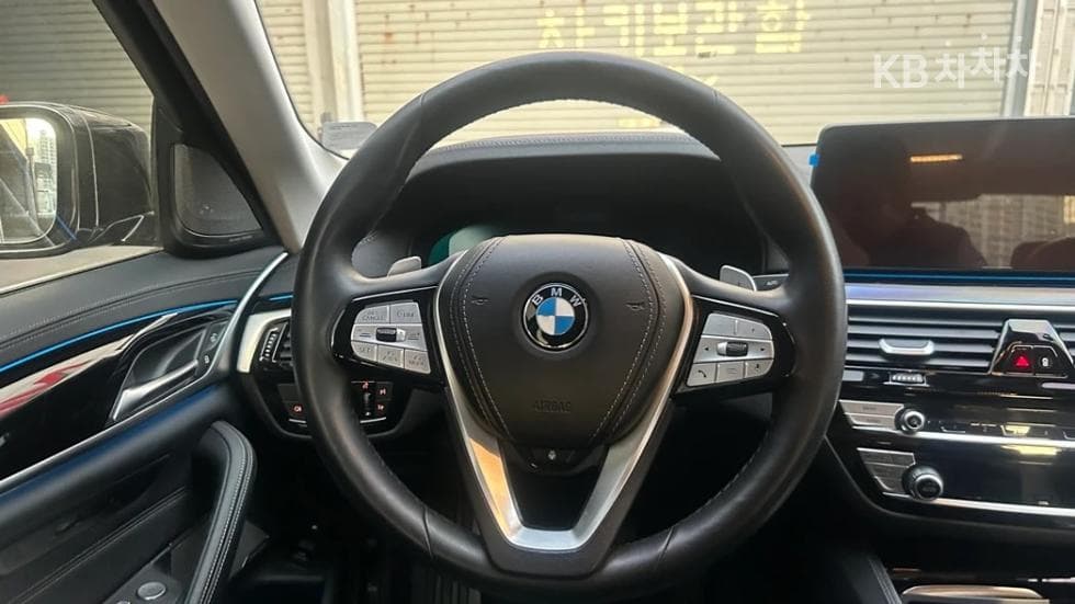 BMW 올Нов5 Серия (G30)530e Luxury Line - 18