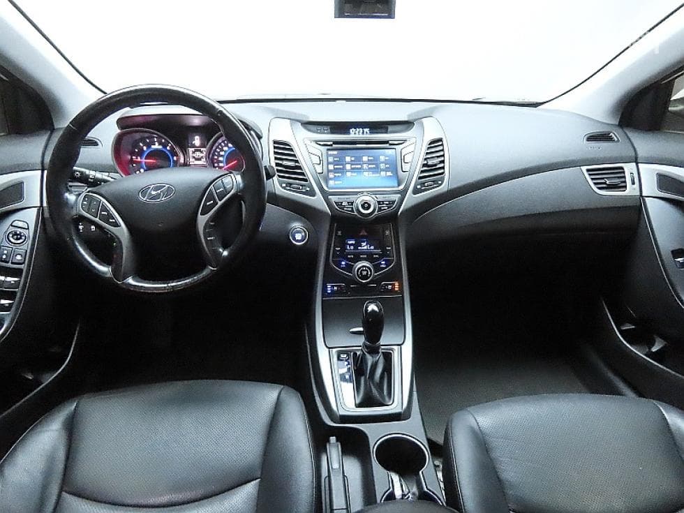 Hyundai The New (facelift) Avante (Elantra)1.6 VGT Modern Standard - 6