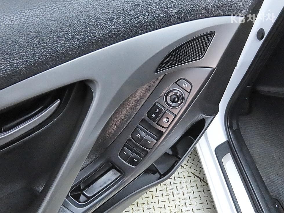 Hyundai The New (facelift) Avante (Elantra)1.6 VGT Modern Standard - 13