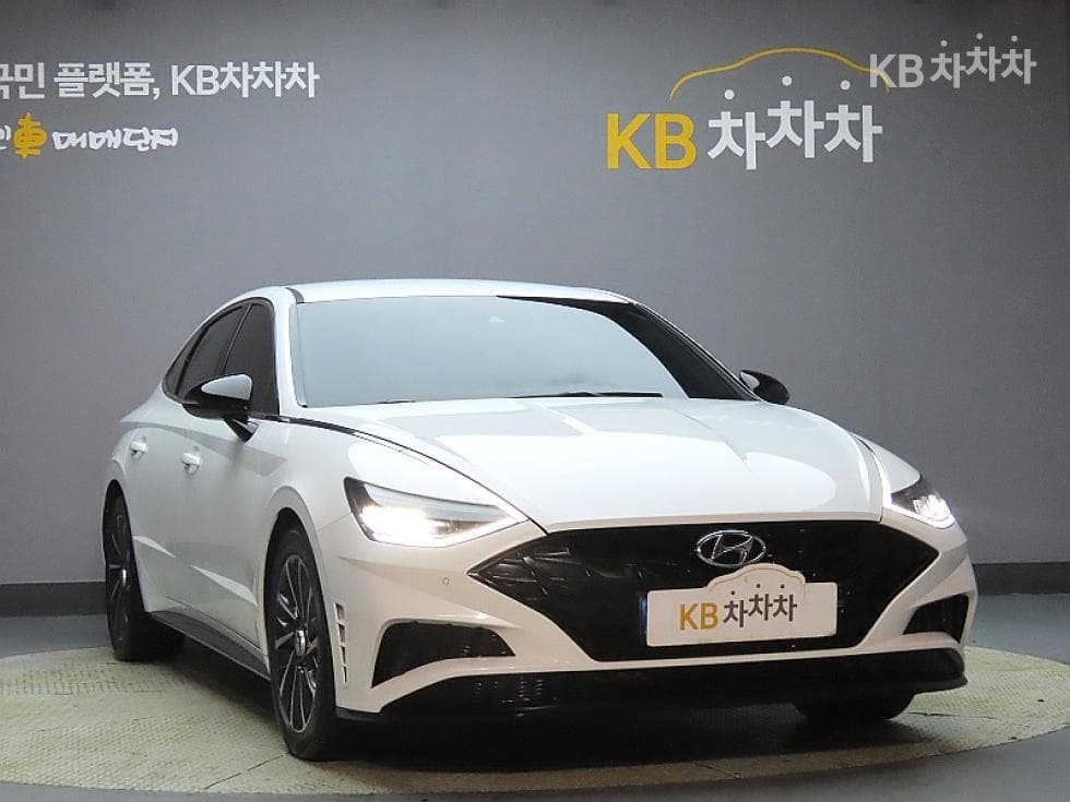 Hyundai Sonata (DN8)1.6 T Premium Plus - 3