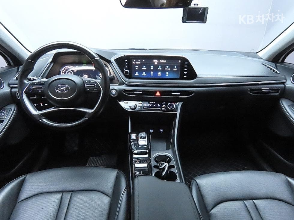 Hyundai Sonata (DN8)1.6 T Premium Plus - 6