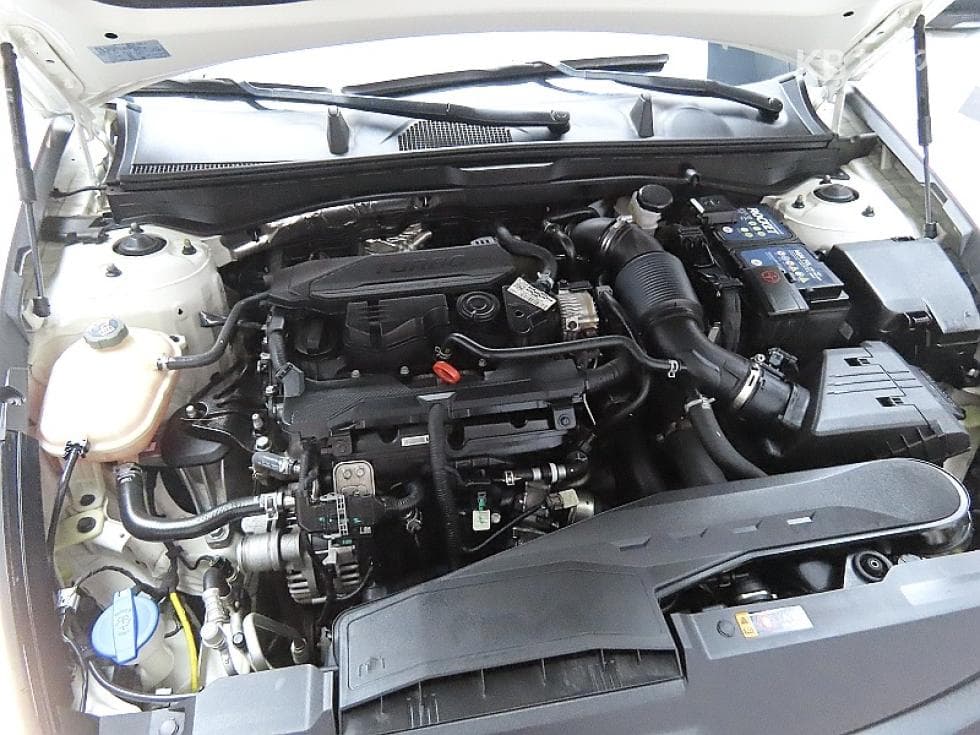 Hyundai Sonata (DN8)1.6 T Premium Plus - 7