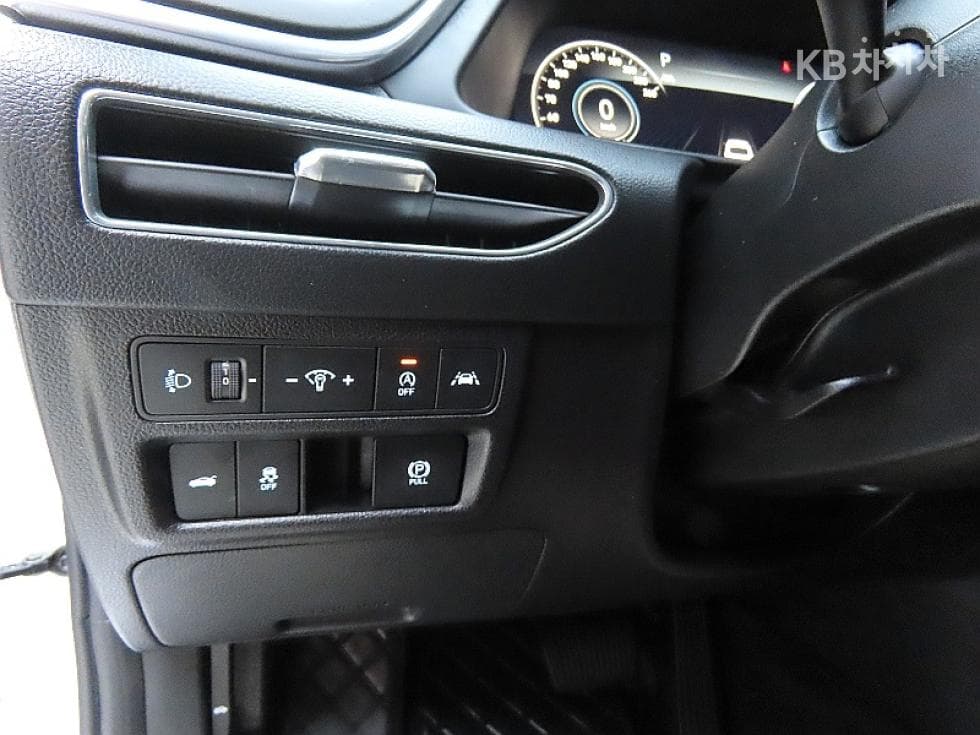 Hyundai Sonata (DN8)1.6 T Premium Plus - 12