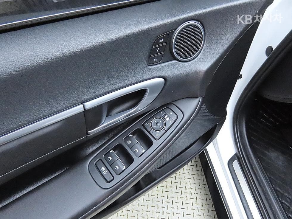 Hyundai Sonata (DN8)1.6 T Premium Plus - 13