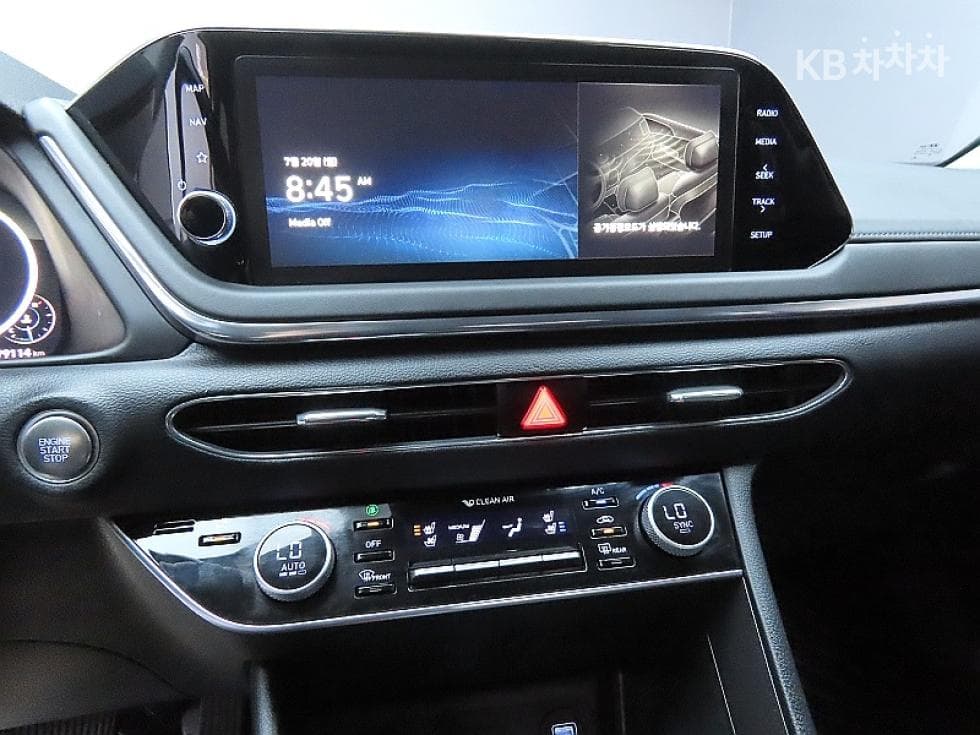 Hyundai Sonata (DN8)1.6 T Premium Plus - 16
