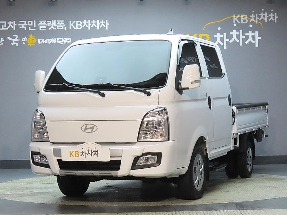 Hyundai Porter 2 Extra Long Double Cab LPG Premium - Image 1