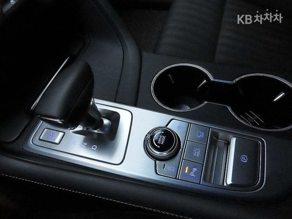 Genesis G702.0T AWD Elite - 9