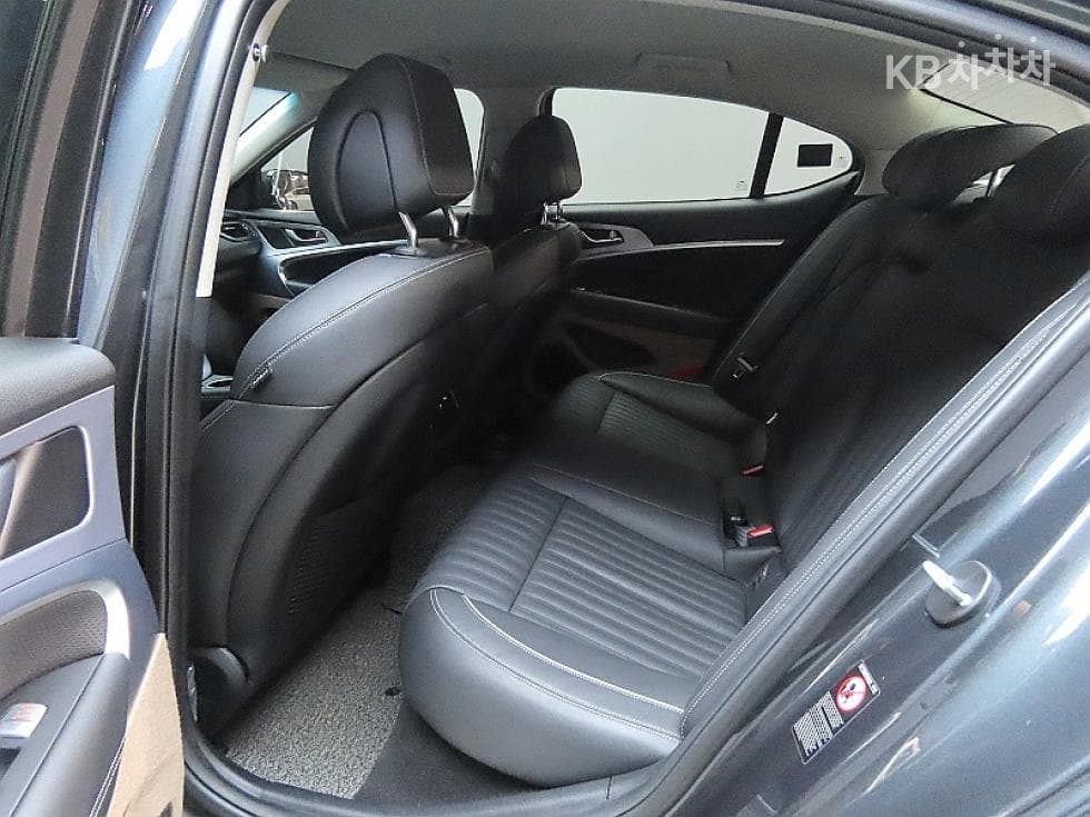 Genesis G702.0T AWD Elite - 11