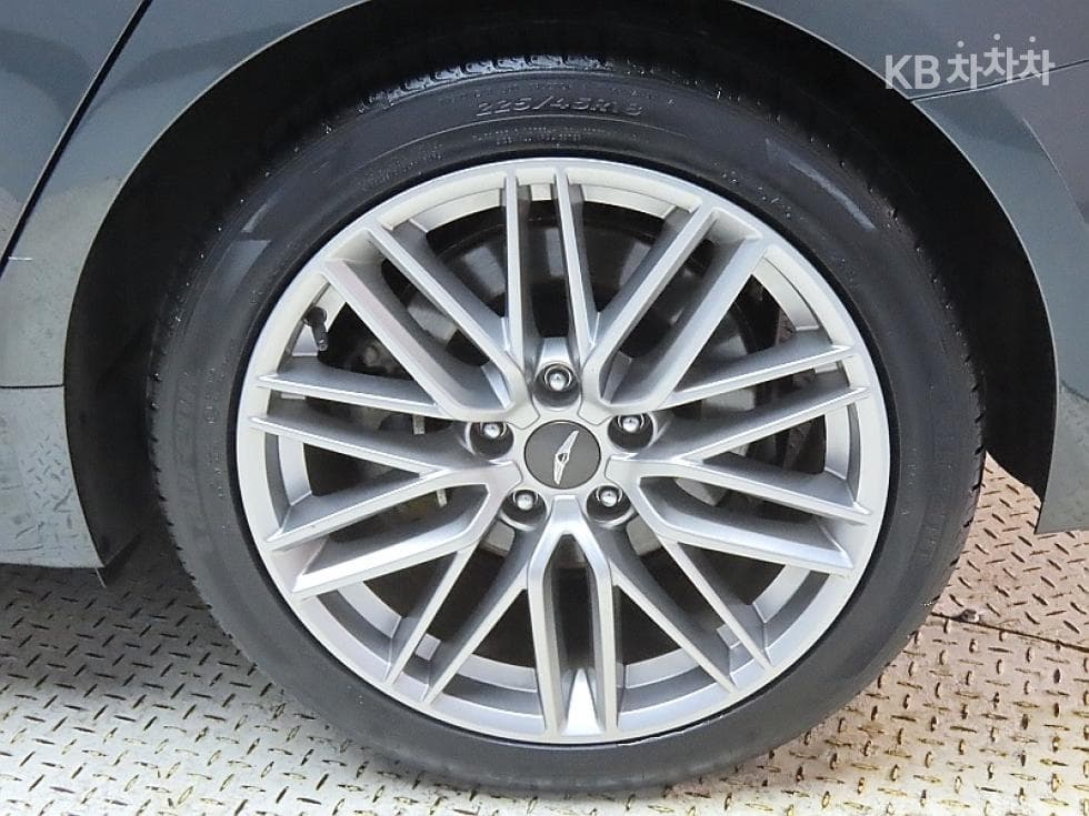 Genesis G702.0T AWD Elite - 20