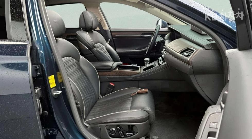 Genesis G903.8 GDi AWD Premium Luxury - 9