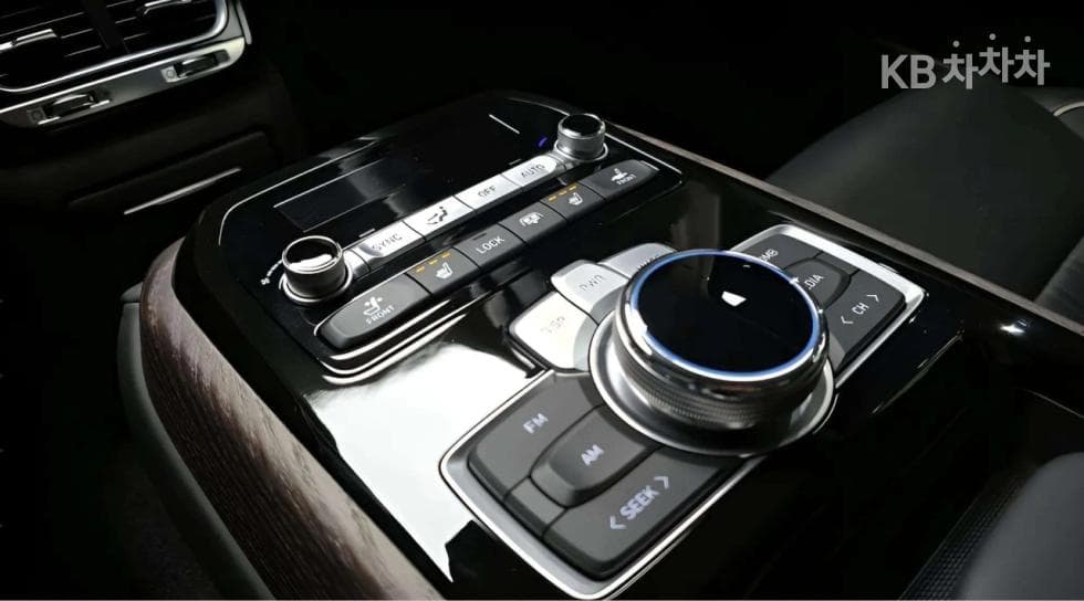 Genesis G903.8 GDi AWD Premium Luxury - 11