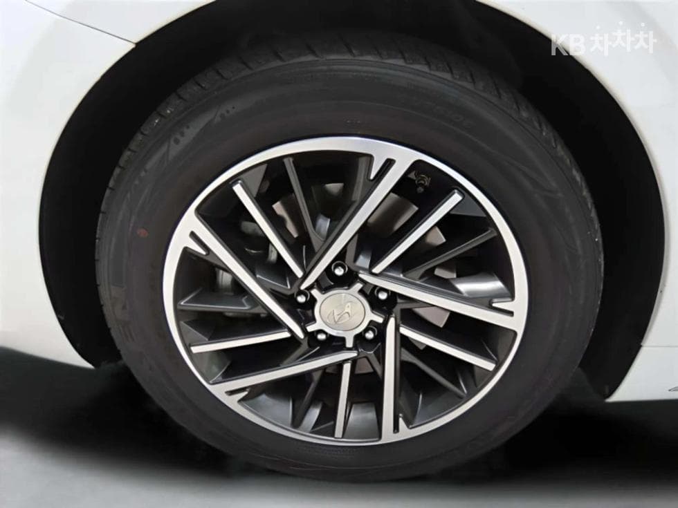Hyundai The New (facelift) Grandeur (Azera)2.5 Premium - 5