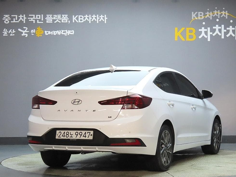 Hyundai The New (facelift) Avante (Elantra) ADSmartstream G1.6 Smart초이스 - 2