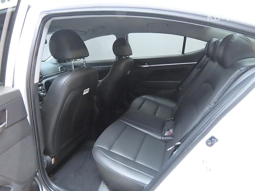 Hyundai The New (facelift) Avante (Elantra) ADSmartstream G1.6 Smart초이스 - 11