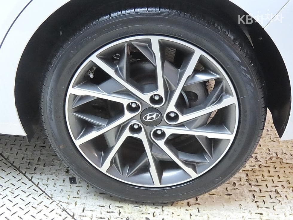 Hyundai The New (facelift) Avante (Elantra) ADSmartstream G1.6 Smart초이스 - 20