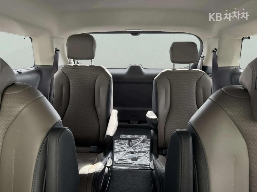 Kia The New (facelift) Carnival Hybrid 4th generation1.6 HEV 9-seater Gravity - 25