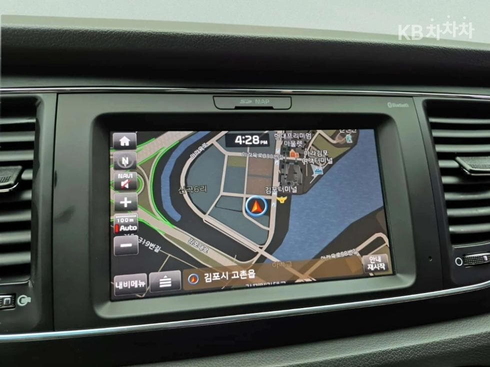 Kia All New Carnival9-seater 2.2 Diesel Luxury - 18