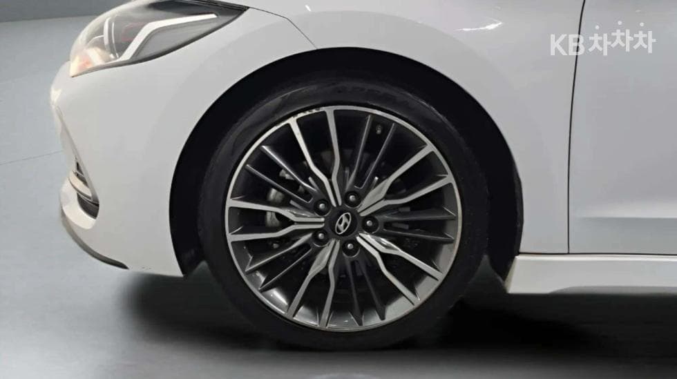 Hyundai Avante (Elantra)AD1.6 Turbo Gasoline Direct Injection 스포츠 - 16