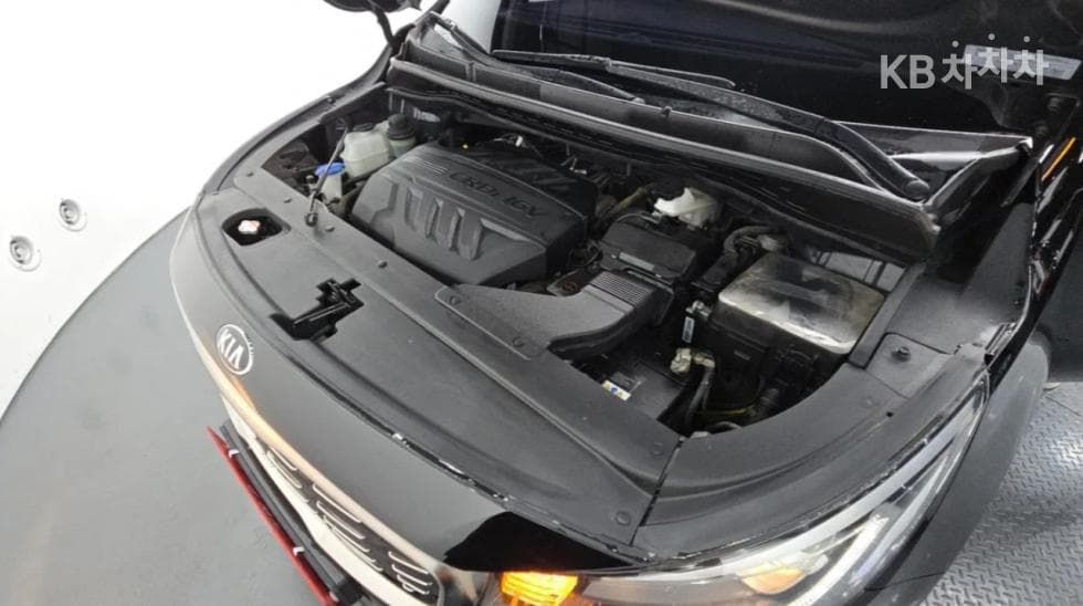 Kia The New (facelift) Carnival9-seater 2.2 Diesel Luxury - 8